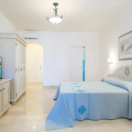 Nicolaus Club Quattro Lune 3* Cala Liberotto