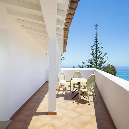 Feriested Nicolaus Club Quattro Lune 3*