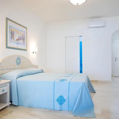 Nicolaus Club Quattro Lune Semesteranläggning (resort) Cala Liberotto
